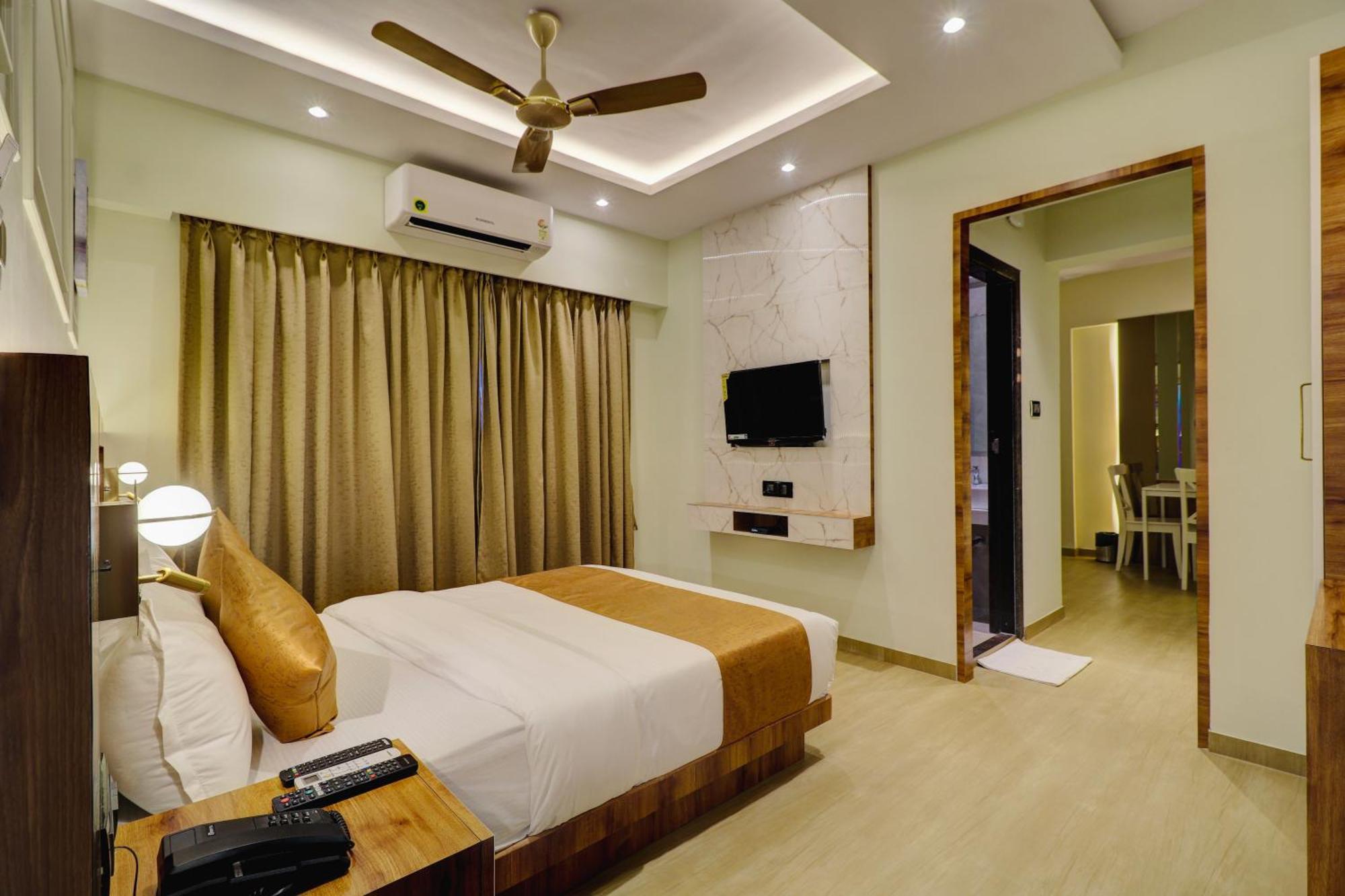 Home2 Studio Apartments Mumbai Bagian luar foto