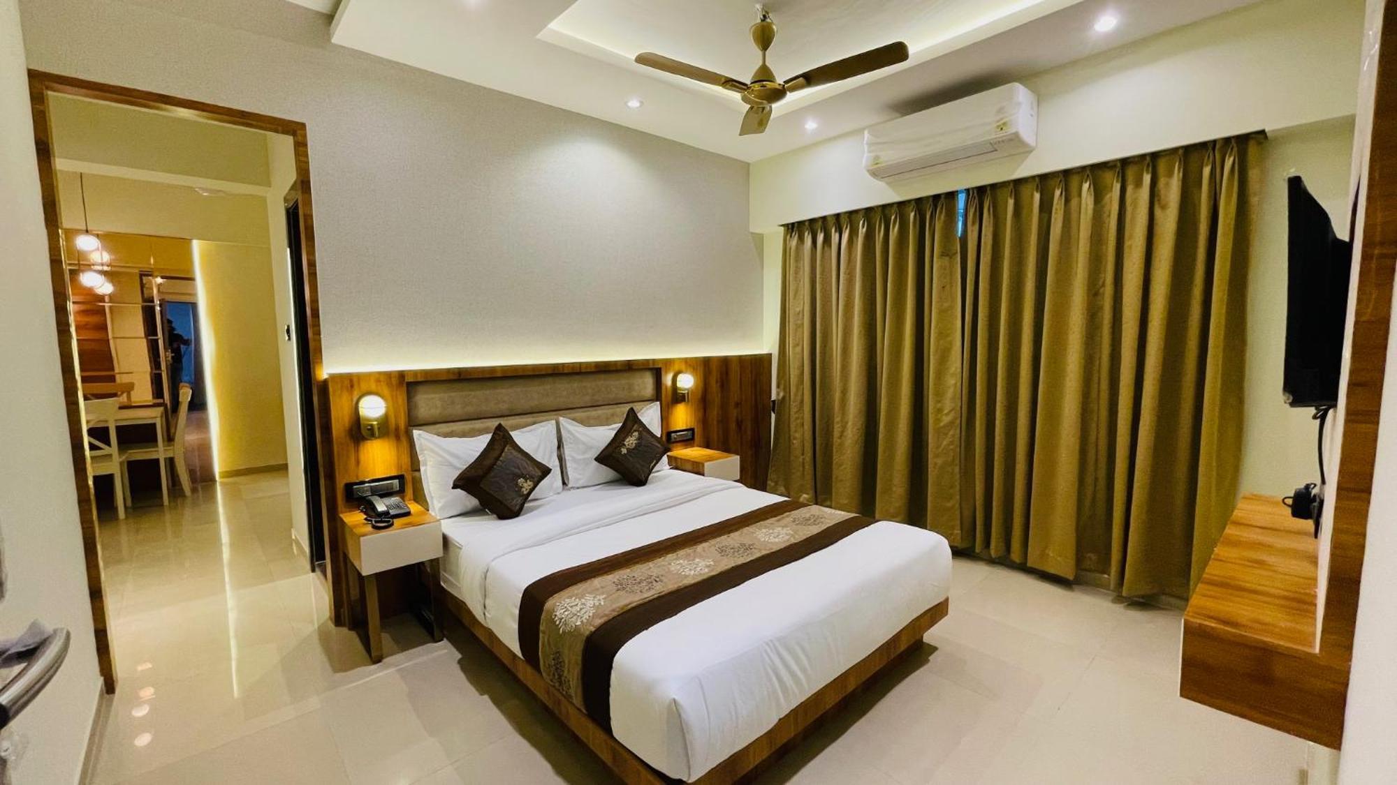 Home2 Studio Apartments Mumbai Bagian luar foto