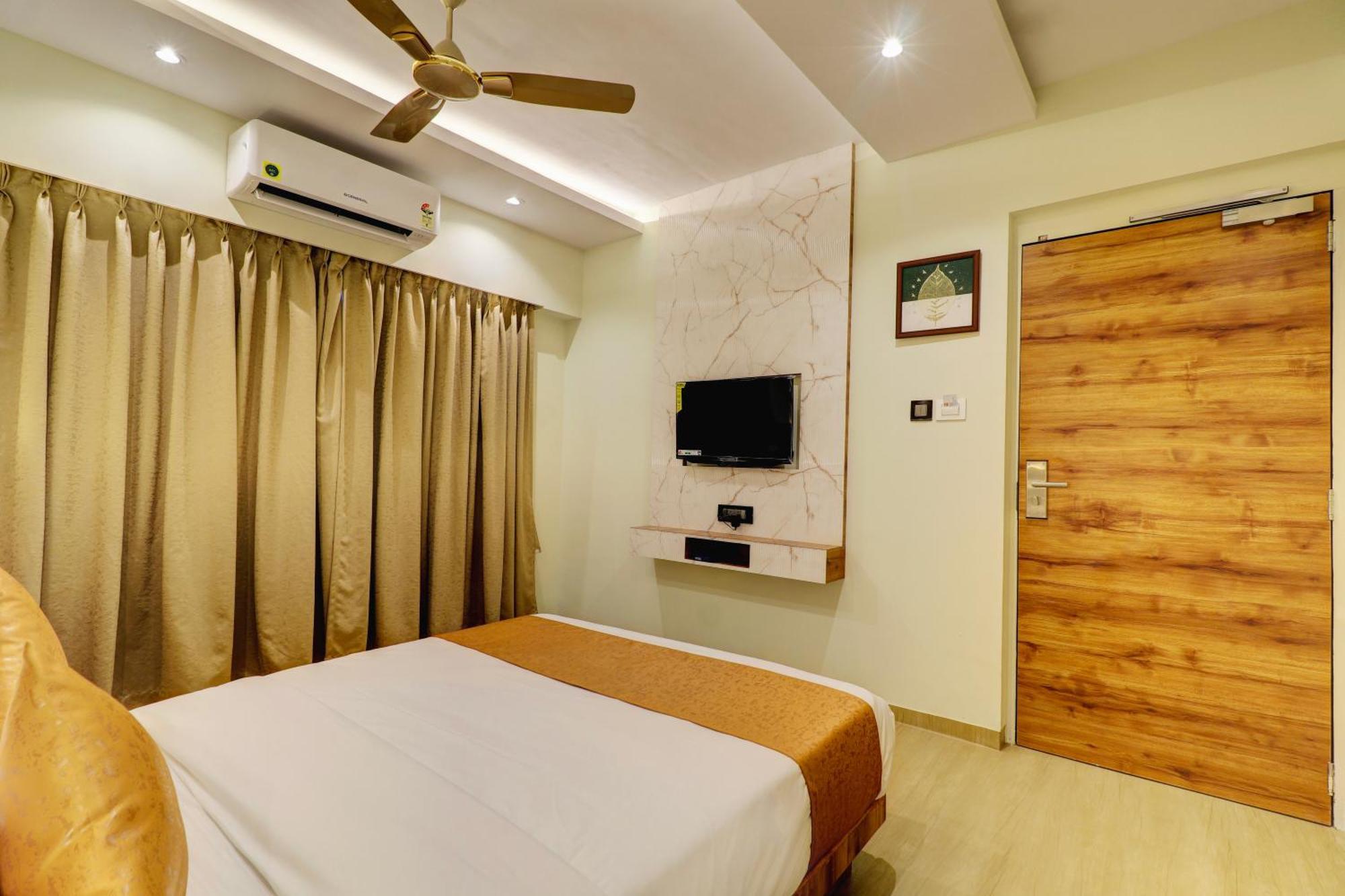 Home2 Studio Apartments Mumbai Bagian luar foto