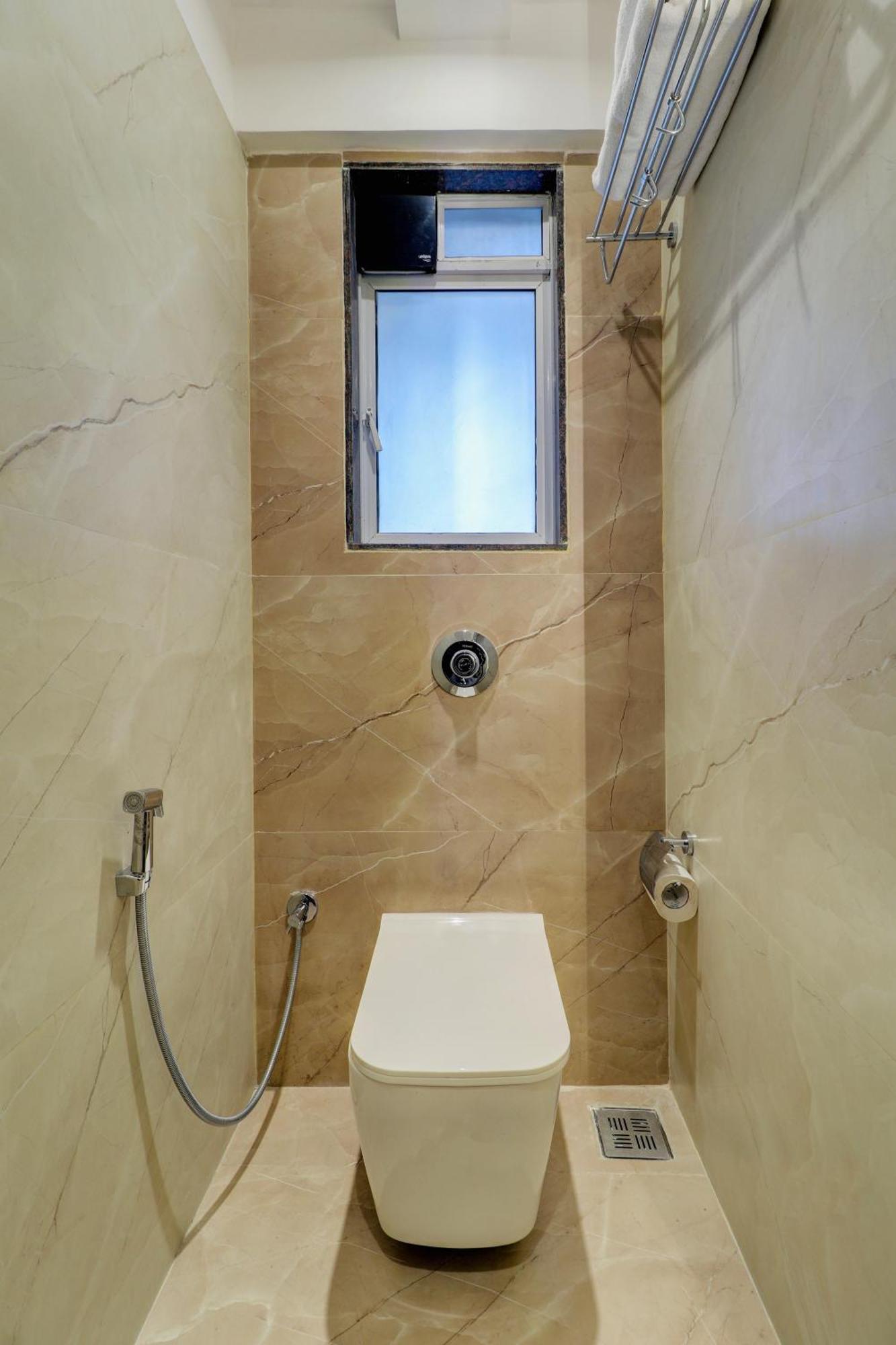 Home2 Studio Apartments Mumbai Bagian luar foto