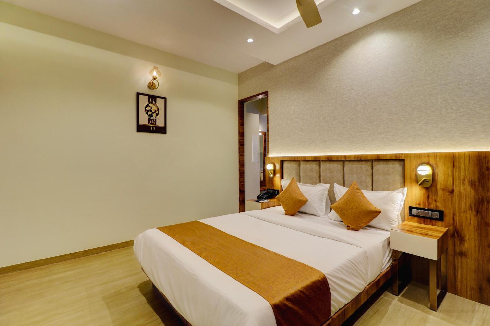 Home2 Studio Apartments Mumbai Bagian luar foto