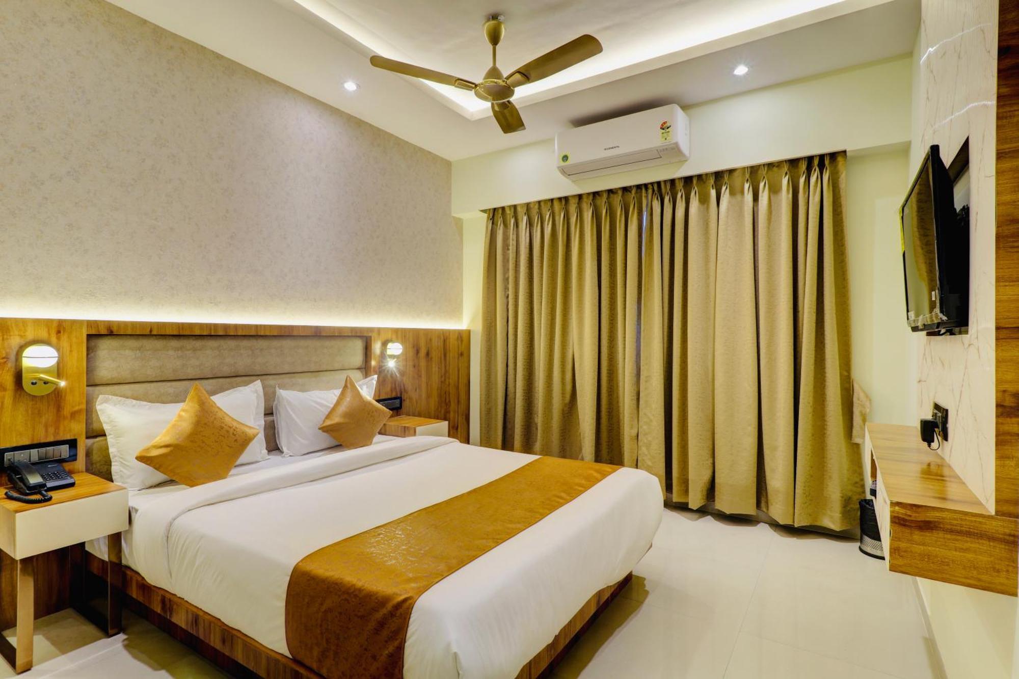 Home2 Studio Apartments Mumbai Bagian luar foto